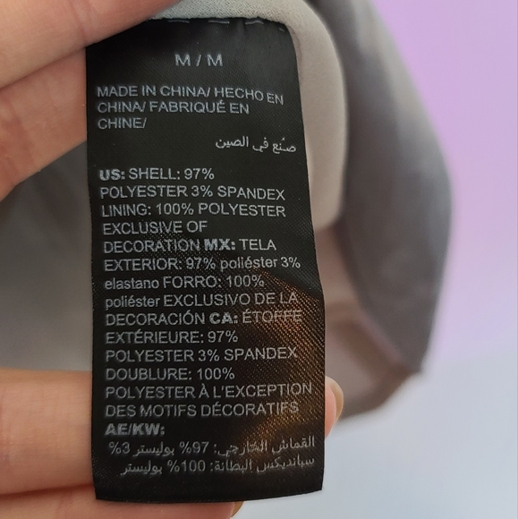 COPY - WHBM Blouse - Picture 2 of 6